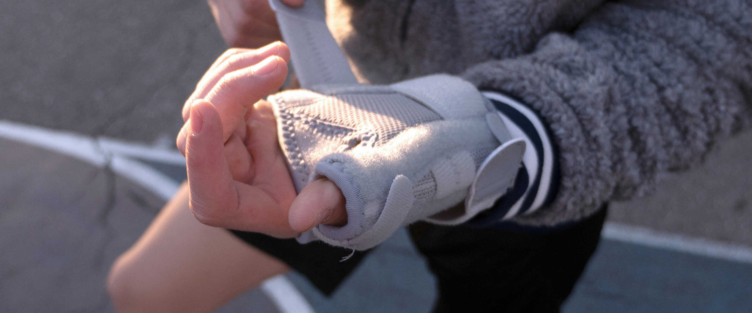 Dislocated Thumb Overview — Vive Health, image size:1512x630